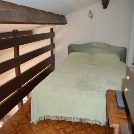 בית נופש House Lavandines 2 *